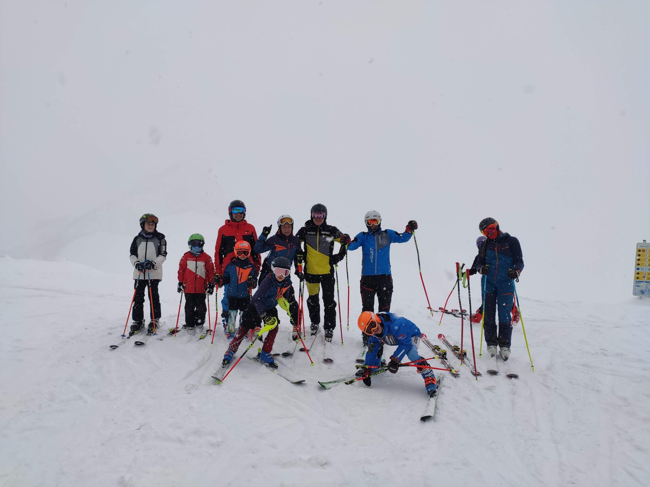 Skirenn- Techniktraining am Gletscher